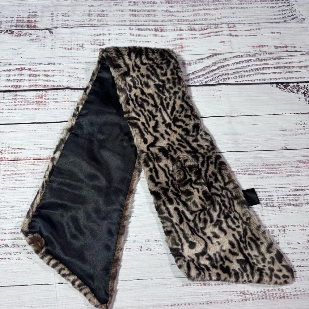 Faux Fur Leopard Print Scarf - Neutral Tones
